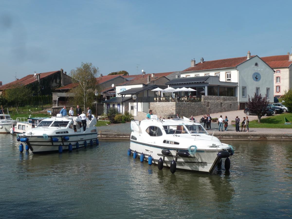 Вілла Domaine Du Port Sainte Marie Maizieres-les-Vic Екстер'єр фото