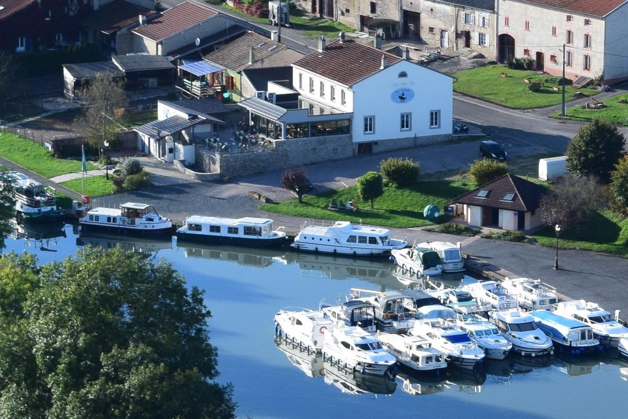 Вілла Domaine Du Port Sainte Marie Maizieres-les-Vic Екстер'єр фото